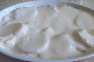 Cartofi cu mozzarella, la cuptor