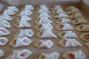 Desert cornulete fragede, cu rahat