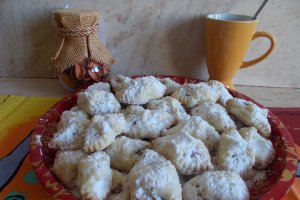 Desert cornulete fragede, cu rahat