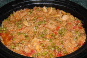 Orez cu pui, mazare si rosii la slow cooker Crock-Pot