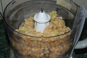 Fasole mixata cu ceapa caramelizata