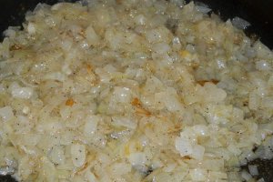 Fasole mixata cu ceapa caramelizata