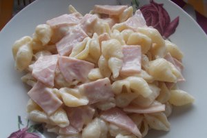 Salata de paste, cu sunca si maioneza