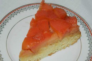 Desert prajitura rasturnata cu gutui - reteta nr. 800