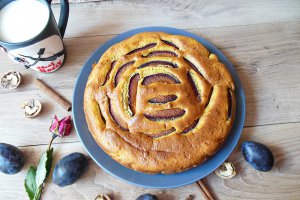 Desert prajitura cu prune si mascarpone