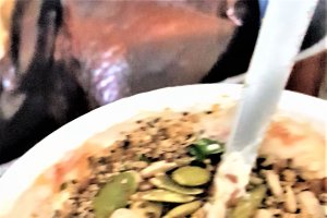 Salata de ton cu iaurt si seminte