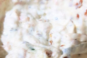 Salata de ton cu iaurt si seminte