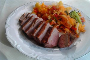 Piept de rata cu legume de toamna