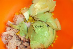 Salata de ton cu avocado
