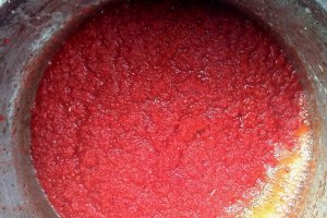 Dulceata de ardei iute cu ardei capia