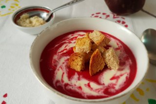 Supa crema de sfecla rosie