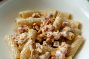 Paste cu prosciutto si caju