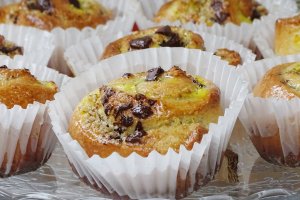 Desert brioche cu crema de vanilie nuca si ciocolata