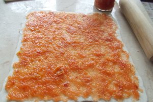Desert melcisori din foietaj, cu gem de gutui