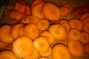 Supa de rosii cu bacon si galuste de gris