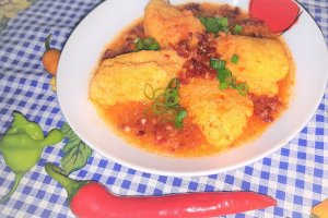Supa de rosii cu bacon si galuste de gris
