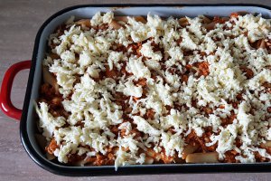 Paste cu carne tocata de pui si mozzarella