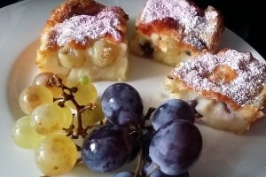 Desert clafoutis cu struguri