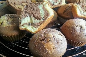 Desert muffins cu ciocolata si vanilie