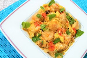 Tagliatelle cu pui si busuioc
