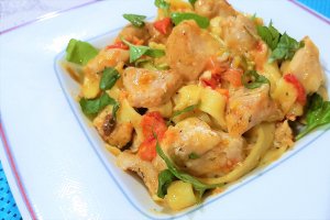 Tagliatelle cu pui si busuioc
