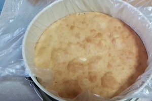 Desert tort Medovik cu visine si nuca