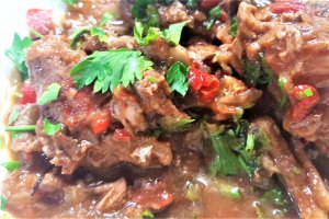 Gulas unguresc de berbecut la Crock-Pot