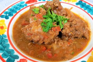 Gulas unguresc de berbecut la Crock-Pot