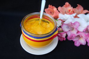 Desert lemon curd