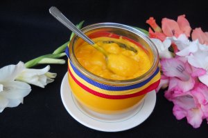 Desert lemon curd