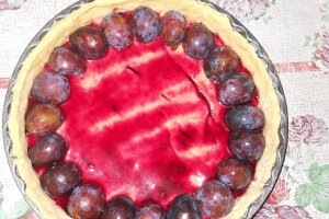 Desert tarta cu prune si lapte condensat