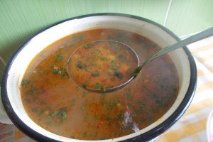 Ciorba de fasole cu leustean