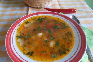 Ciorba de fasole cu leustean