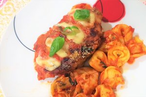 Pollo alla parmigiana - pui cu parmezan