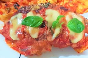 Pollo alla parmigiana - pui cu parmezan