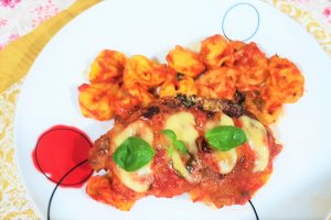 Pollo alla parmigiana - pui cu parmezan