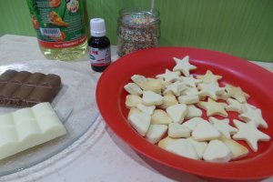 Desert prajitura cu crema de vanilie si blat cu cacao