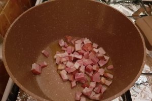 Dovlecei zucchini cu ciolan afumat si pancetta