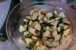 Dovlecei zucchini cu ciolan afumat si pancetta