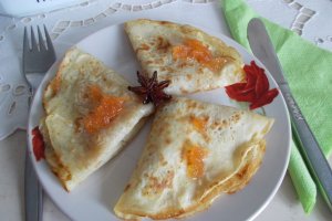 Desert clatite de post, cu dulceata de gutui