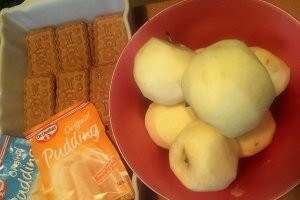 Desert prajitura cu mere si biscuiti