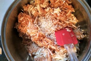 Desert prajitura cu mere si biscuiti