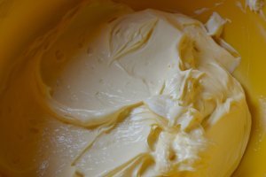 Tort Red Velvet, cu crema de branza si lamaie