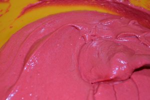 Tort Red Velvet, cu crema de branza si lamaie
