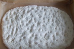 Foccacia cu masline si oregano
