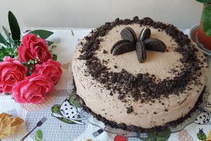 Desert tort cu crema Oreo si banane