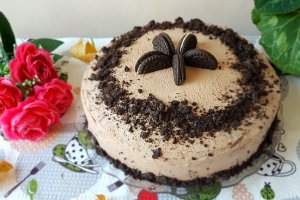 Desert tort cu crema Oreo si banane