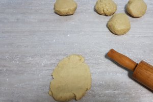 Desert prajitura cu foi si crema de ciocolata