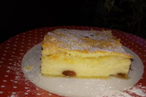Desert placinta cu crema de branza (fromage blanc)