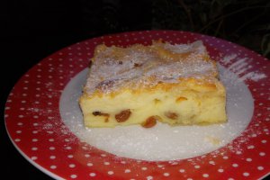 Desert placinta cu crema de branza (fromage blanc)